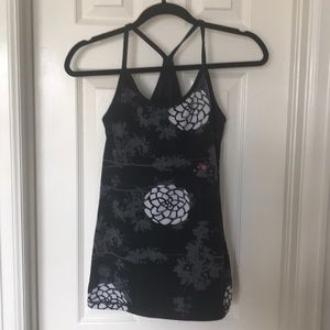 🍋 Lululemon Power Y Tank